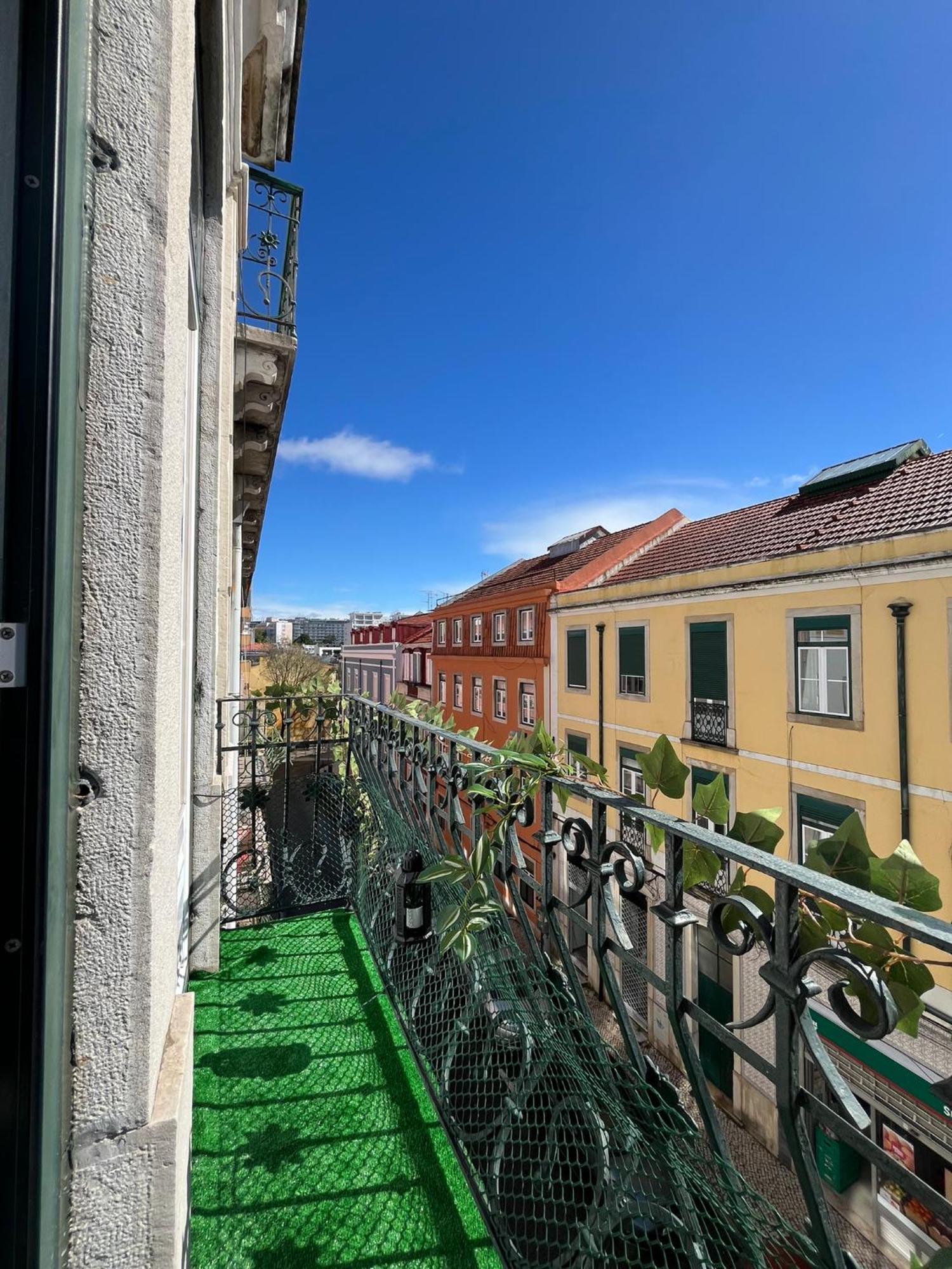 Quarto No Apartamento Pombal Lisboa Eksteriør billede