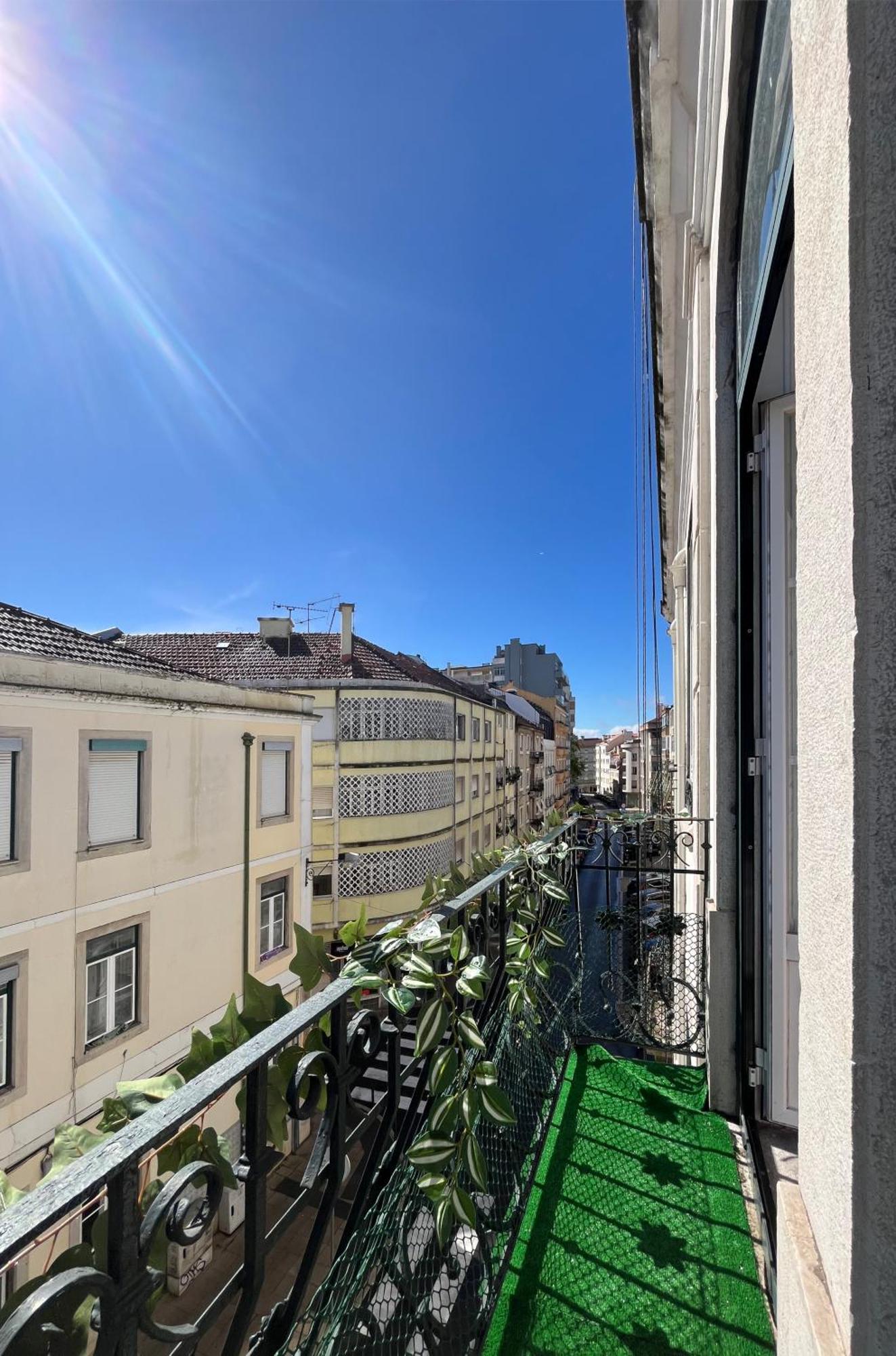 Quarto No Apartamento Pombal Lisboa Eksteriør billede