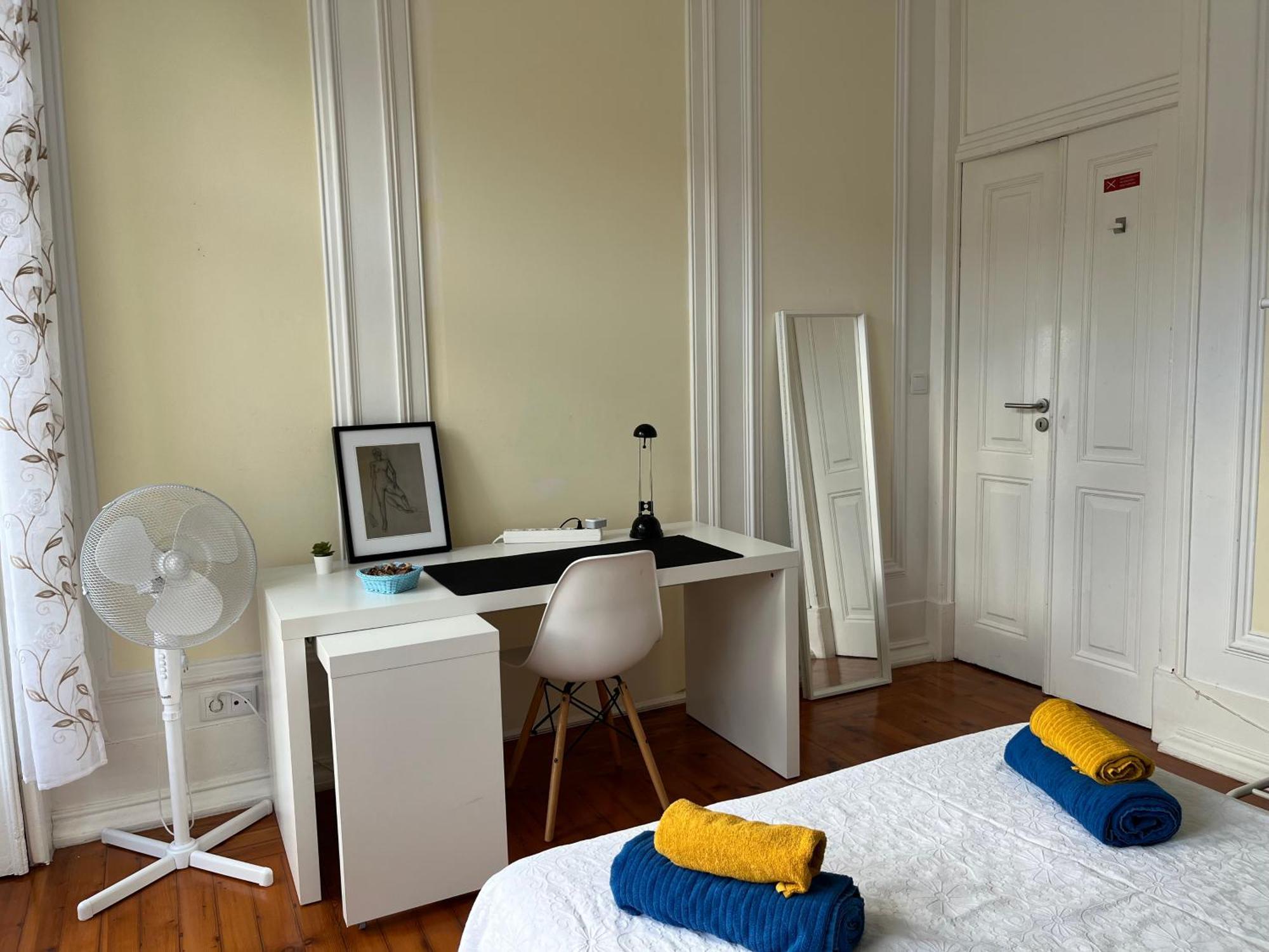 Quarto No Apartamento Pombal Lisboa Eksteriør billede