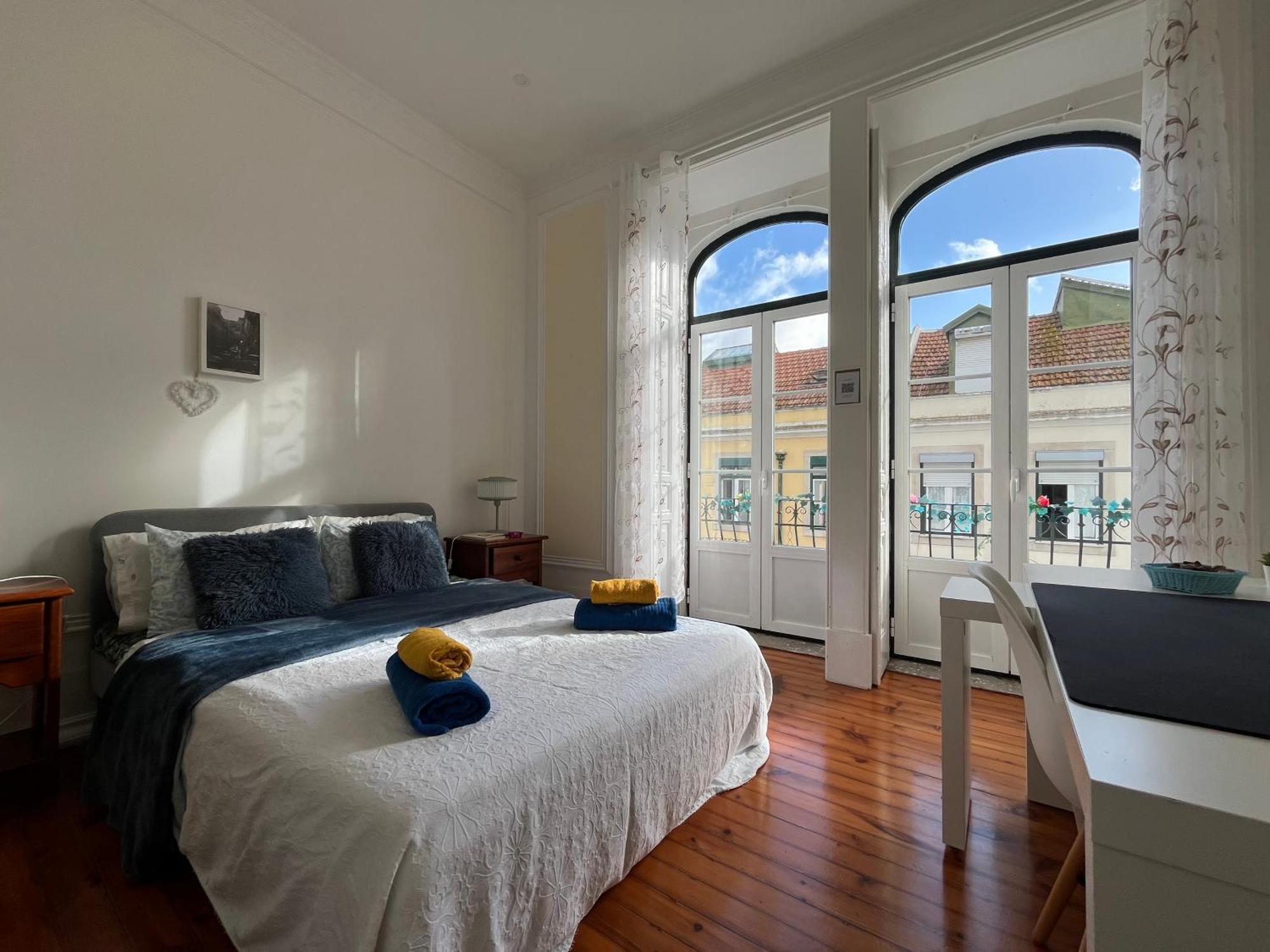 Quarto No Apartamento Pombal Lisboa Eksteriør billede