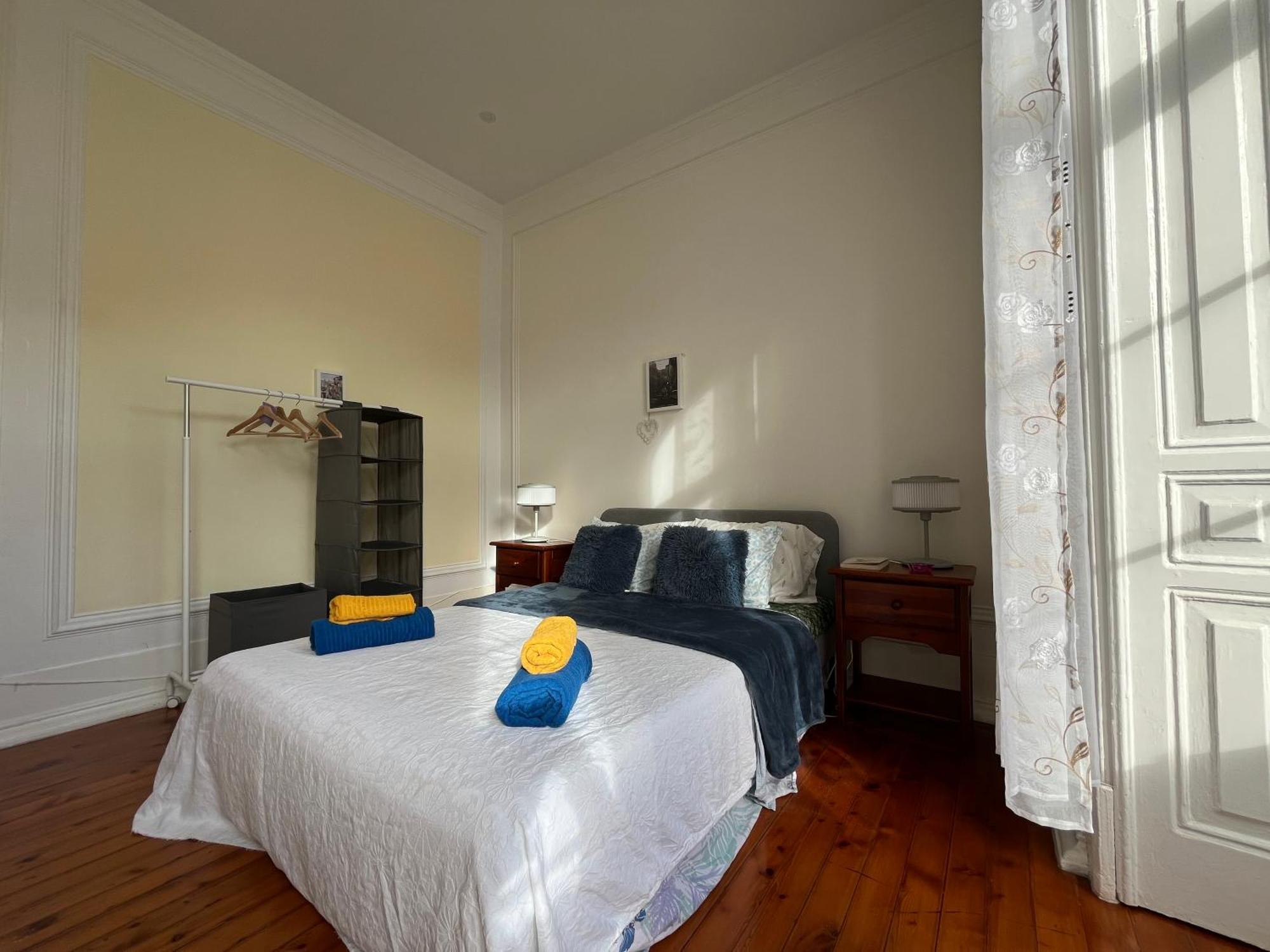 Quarto No Apartamento Pombal Lisboa Eksteriør billede